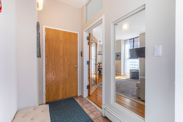 142 Commercial St. 101, Boston, MA 02109