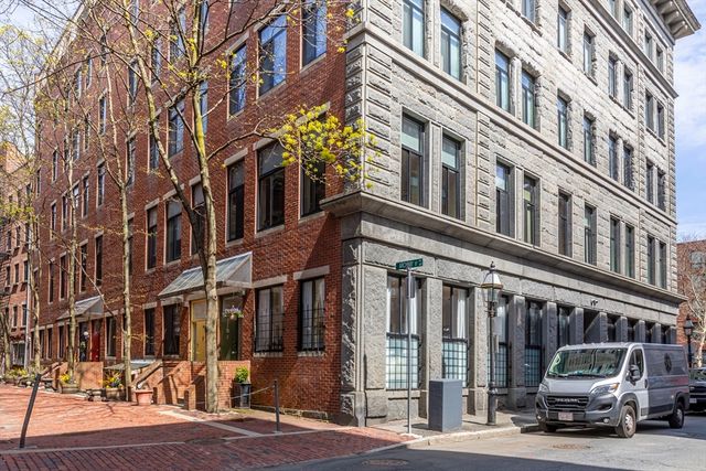 142 Commercial St. 101, Boston, MA 02109