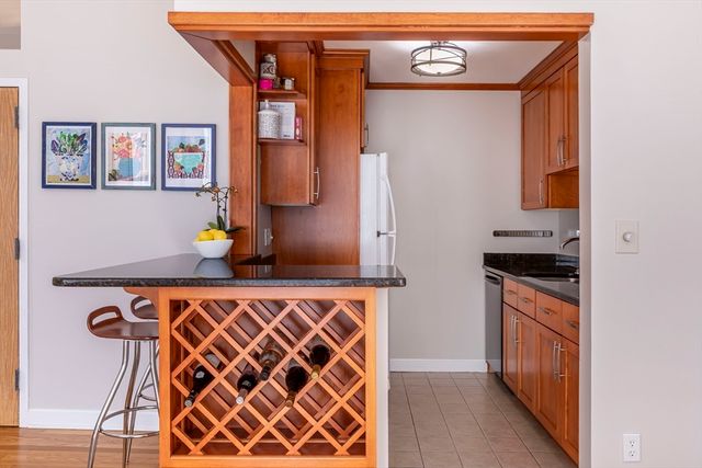 142 Commercial St. 101, Boston, MA 02109