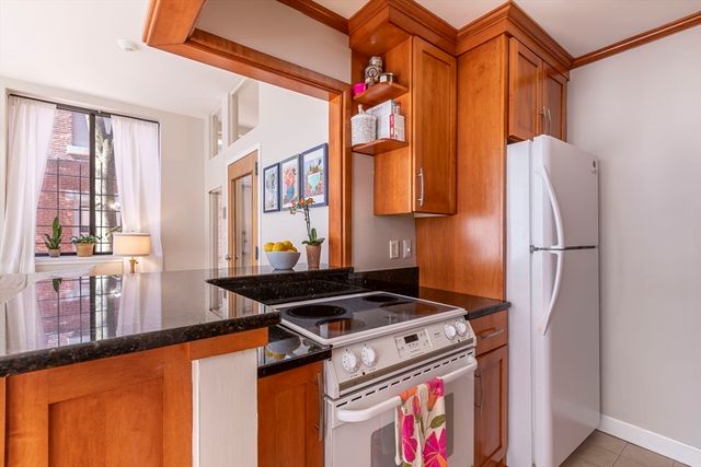 142 Commercial St. 101, Boston, MA 02109