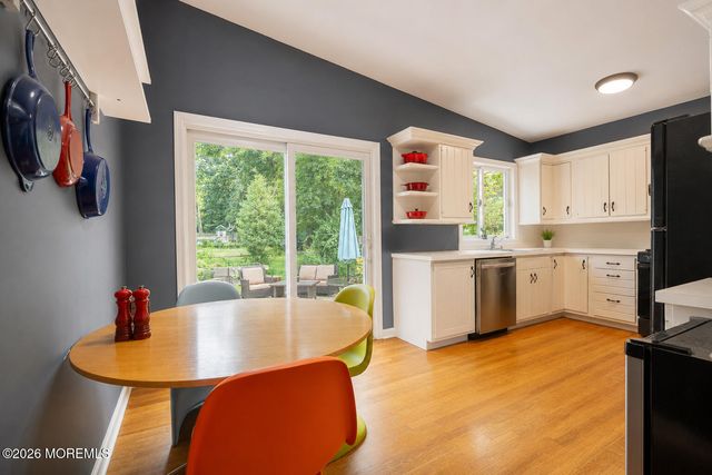 184 Parkview Terrace, Lincroft, NJ 07738