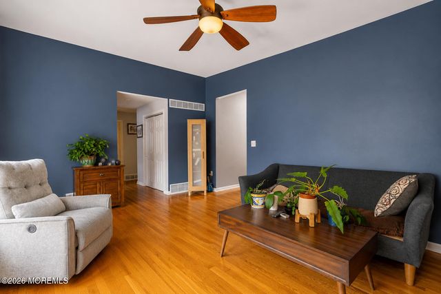 184 Parkview Terrace, Lincroft, NJ 07738