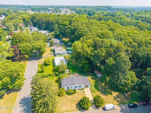 184 Parkview Terrace, Lincroft, NJ 07738