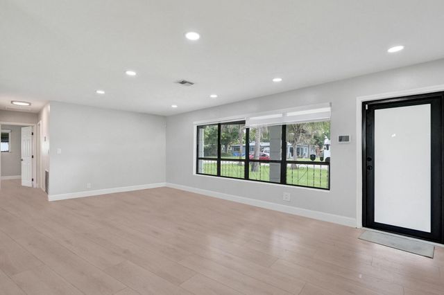1054 Wyoming Avenue, Fort Lauderdale, FL 33312