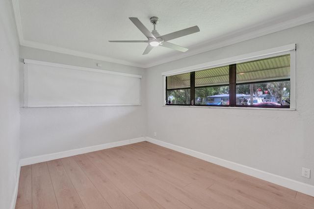 1054 Wyoming Avenue, Fort Lauderdale, FL 33312