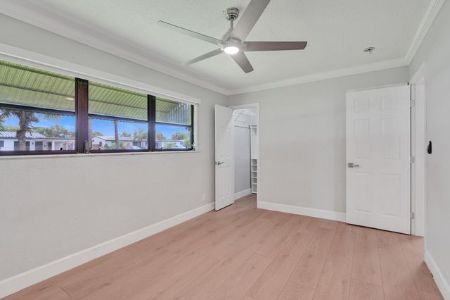 1054 Wyoming Avenue, Fort Lauderdale, FL 33312
