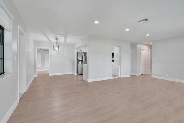 1054 Wyoming Avenue, Fort Lauderdale, FL 33312