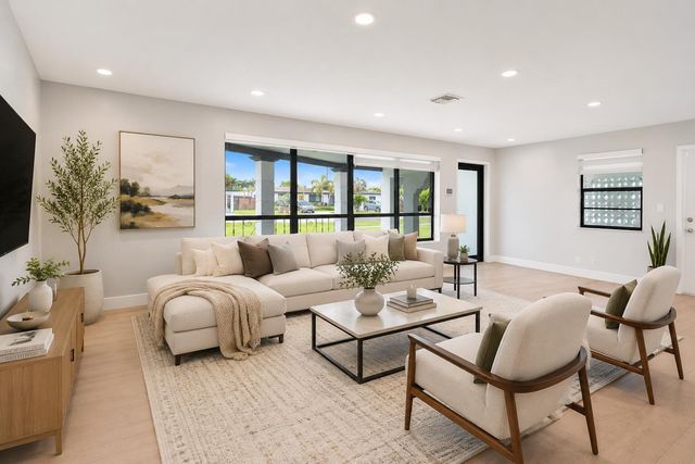 1054 Wyoming Avenue, Fort Lauderdale, FL 33312
