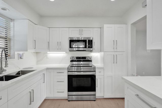 1054 Wyoming Avenue, Fort Lauderdale, FL 33312