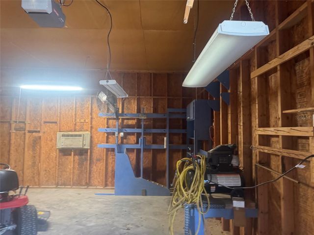 35819 S SHELLEY DRIVE, Leesburg, FL 34788