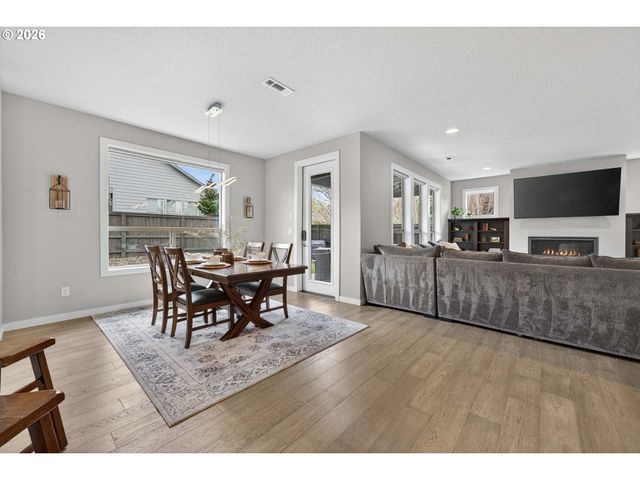 2005 Nw 118TH Way, Vancouver, WA 98685