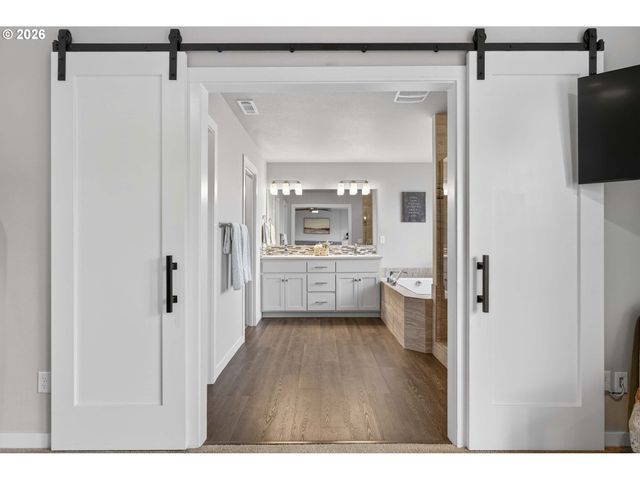 2005 Nw 118TH Way, Vancouver, WA 98685