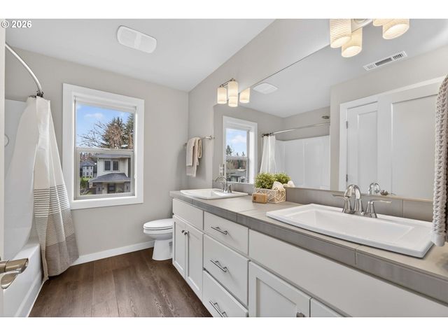 2005 Nw 118TH Way, Vancouver, WA 98685