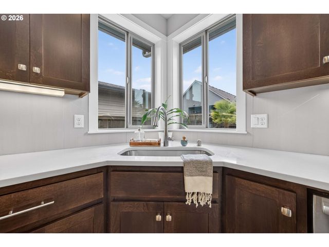 2005 Nw 118TH Way, Vancouver, WA 98685
