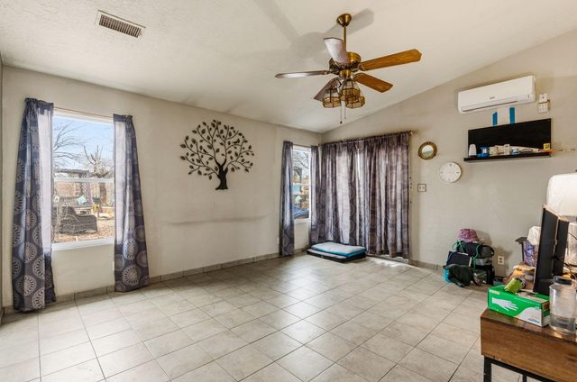 860 Amethyst Drive NE, Rio Rancho, NM 87124