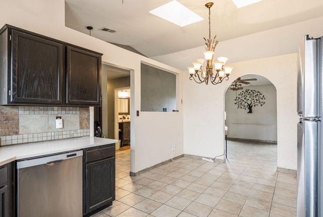 860 Amethyst Drive NE, Rio Rancho, NM 87124