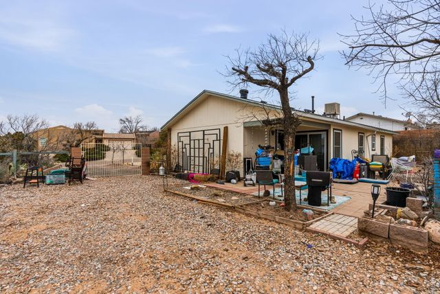 860 Amethyst Drive NE, Rio Rancho, NM 87124