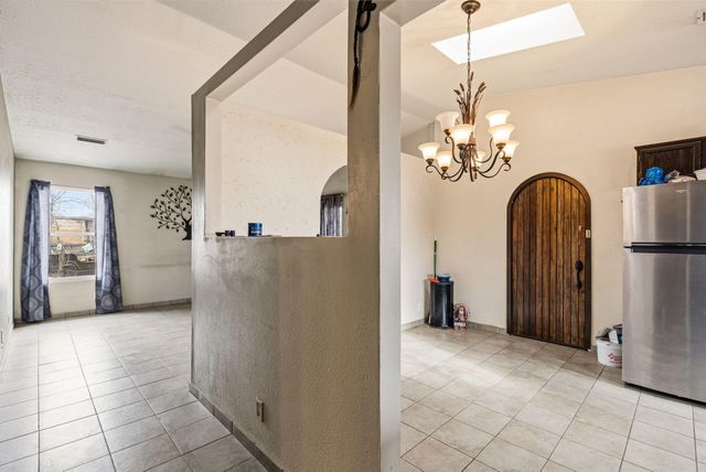 860 Amethyst Drive NE, Rio Rancho, NM 87124