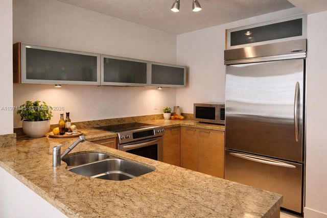 16275 Collins Avenue 2603, Sunny Isles Beach, FL 33160