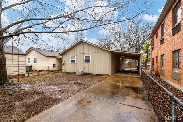 3710 Berger Avenue, St Louis, MO 63109