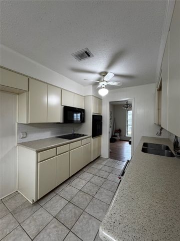 3205 Pin Oak Drive, Temple, TX 76502