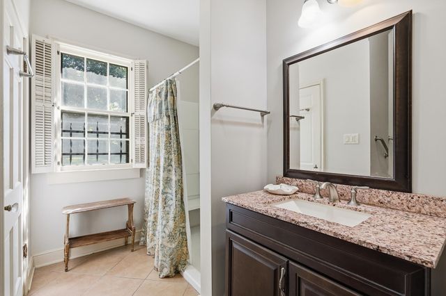 710 ROSEMARY LN, Memphis, TN 38104