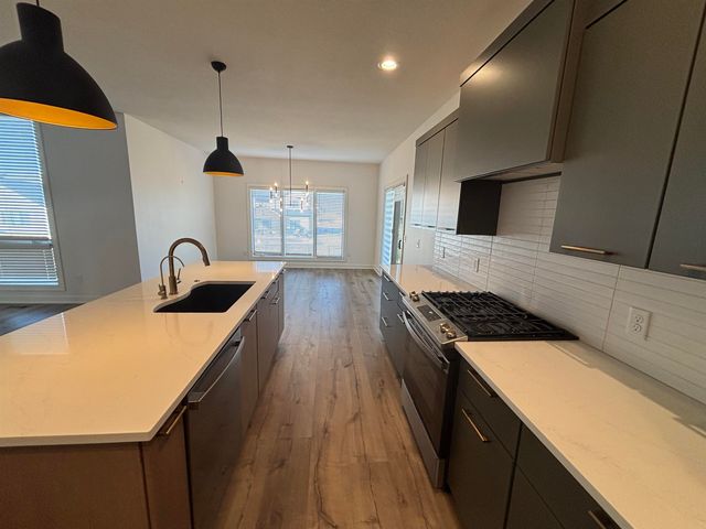 6161 Bateleur Court, Fort Wayne, IN 46845