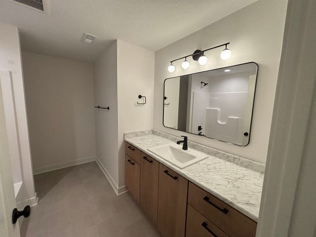 6161 Bateleur Court, Fort Wayne, IN 46845