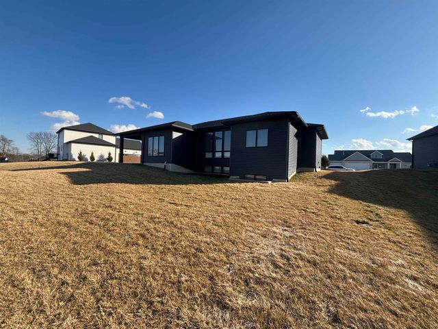 6161 Bateleur Court, Fort Wayne, IN 46845