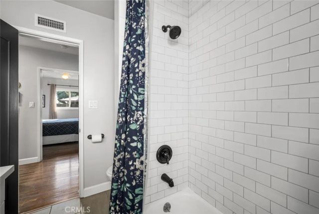 6110 E Walton Street, Long Beach, CA 90815