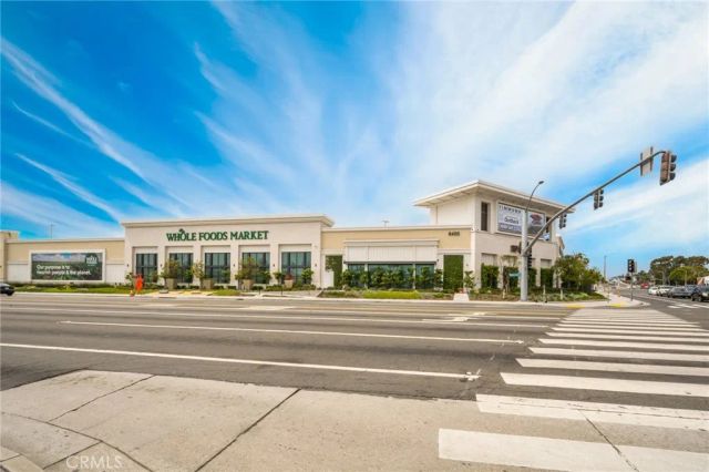 6110 E Walton Street, Long Beach, CA 90815