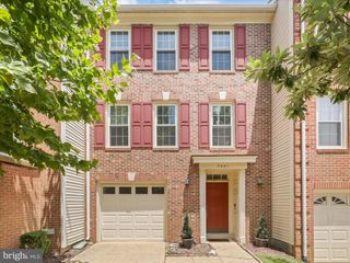 7441 HEATHERFIELD LN, Alexandria, VA 22315