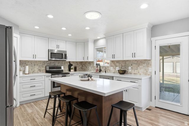 3124 W ELMWOOD DR, Riverton, UT 84065