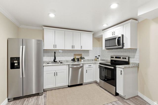 3124 W ELMWOOD DR, Riverton, UT 84065