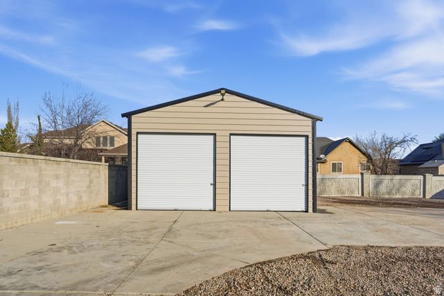 3124 W ELMWOOD DR, Riverton, UT 84065