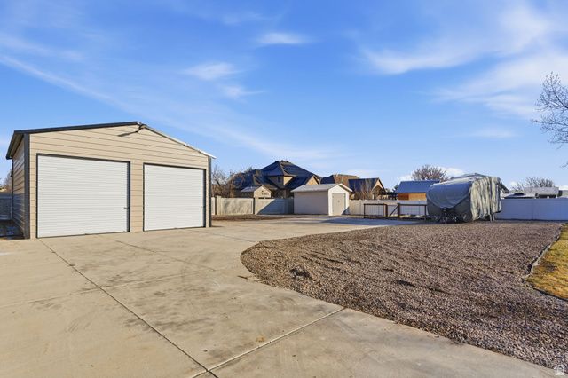 3124 W ELMWOOD DR, Riverton, UT 84065