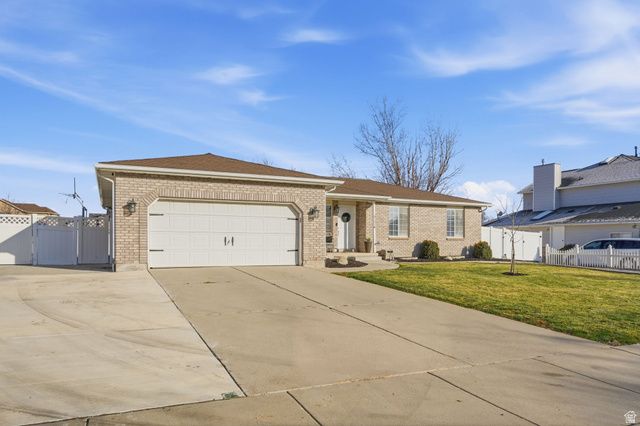 3124 W ELMWOOD DR, Riverton, UT 84065