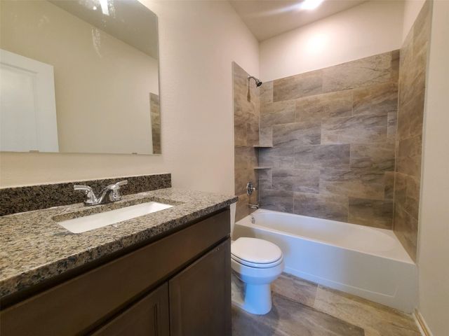 2054 Muscadine Trail, Brenham, TX 77833