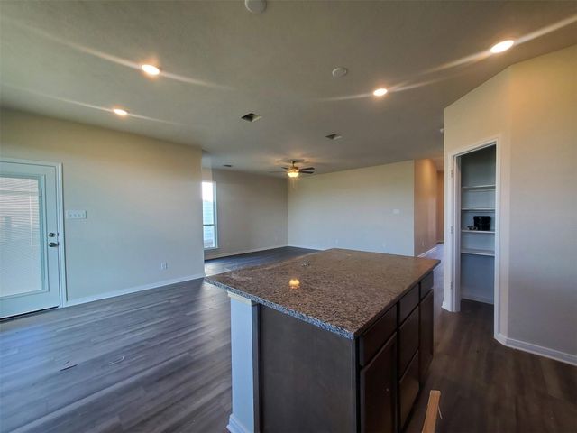 2054 Muscadine Trail, Brenham, TX 77833