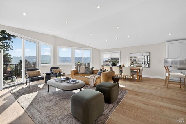 60 Marina Court Dr, San Rafael, CA 94901