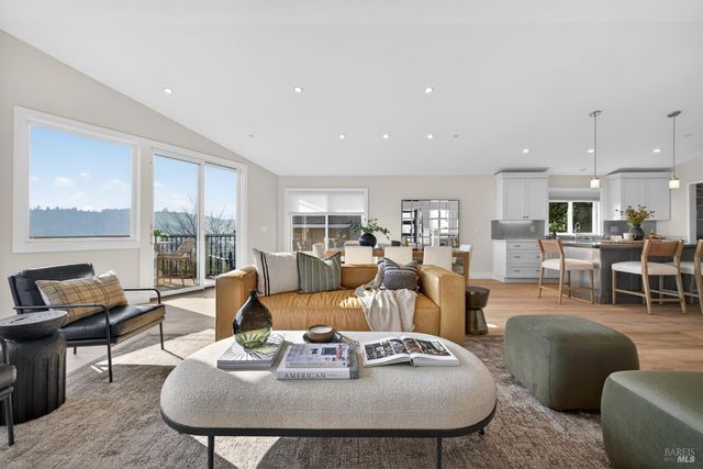 60 Marina Court Dr, San Rafael, CA 94901