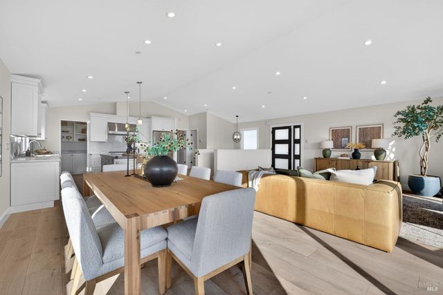 60 Marina Court Dr, San Rafael, CA 94901