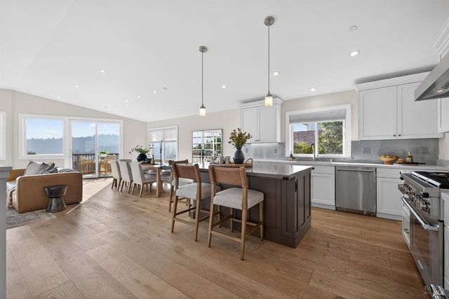 60 Marina Court Dr, San Rafael, CA 94901