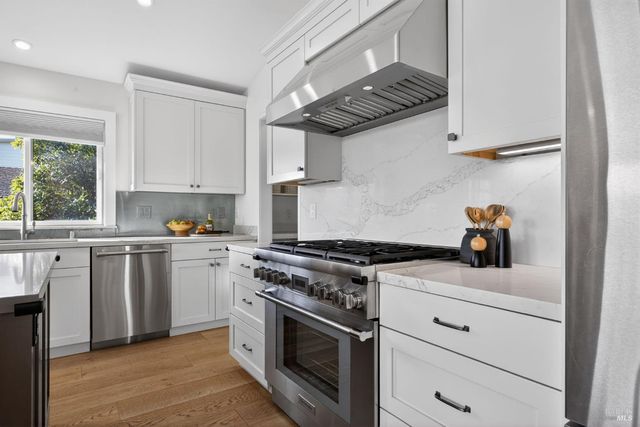 60 Marina Court Dr, San Rafael, CA 94901