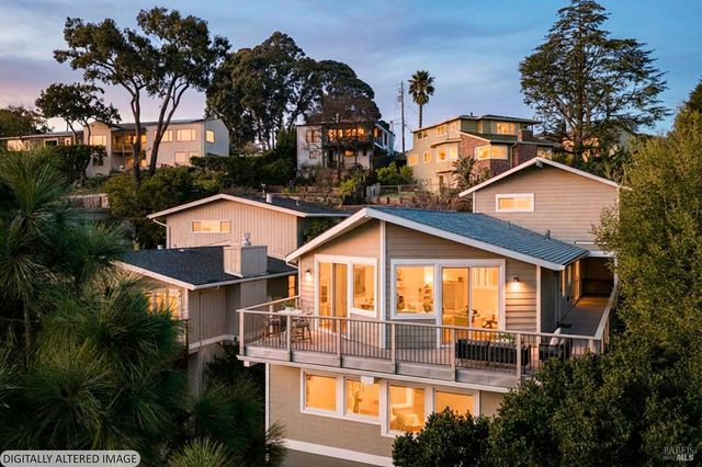 60 Marina Court Dr, San Rafael, CA 94901