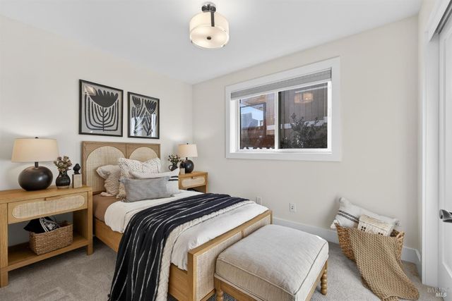 60 Marina Court Dr, San Rafael, CA 94901