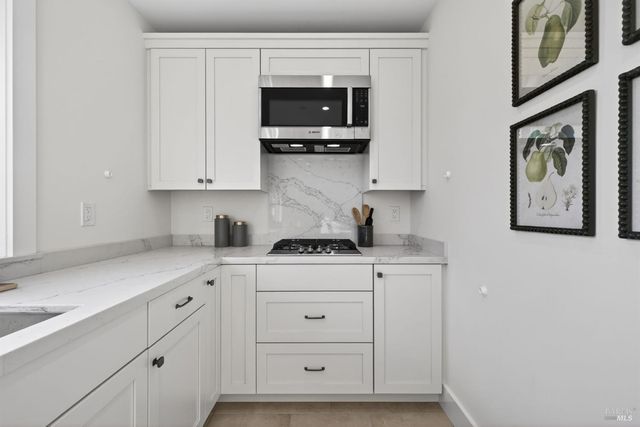 60 Marina Court Dr, San Rafael, CA 94901