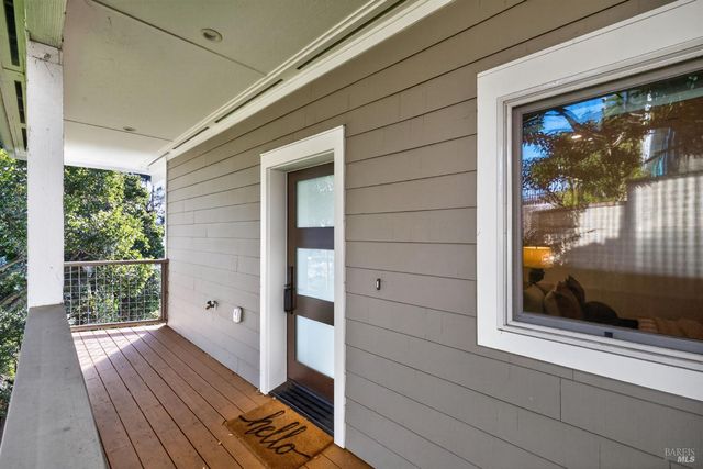 60 Marina Court Dr, San Rafael, CA 94901