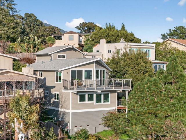 60 Marina Court Dr, San Rafael, CA 94901