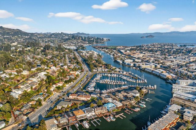 60 Marina Court Dr, San Rafael, CA 94901